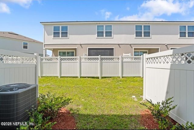 592 RUNNING WOODS Street, Orange Park, FL 32065