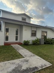 6793 SW 152nd Pl 47-93, Miami, FL 33193