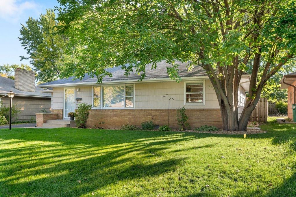 6737 Columbus Avenue, Richfield, MN 55423 — photo 2