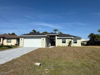 2827 NW 14th TER, Cape Coral, FL 33993