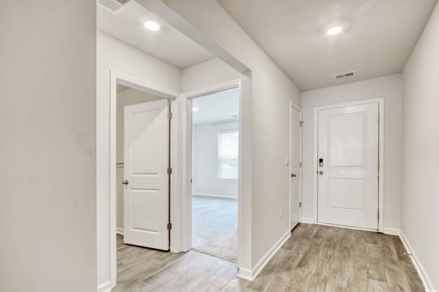 211 Seasons Trace Loop, Longs, SC 29568