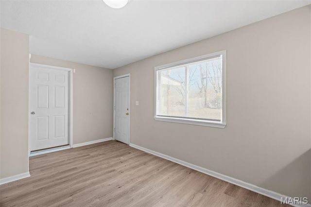 9750 Lorna Lane, St Louis, MO 63136