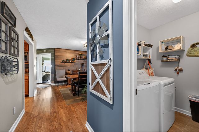 190 Hooper Rd, Smithville, TN 37166