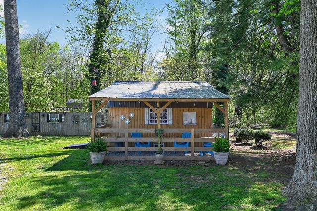 190 Hooper Rd, Smithville, TN 37166