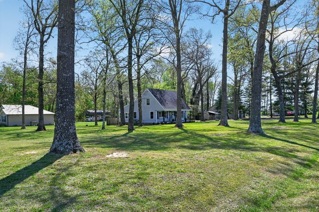 190 Hooper Rd, Smithville, TN 37166