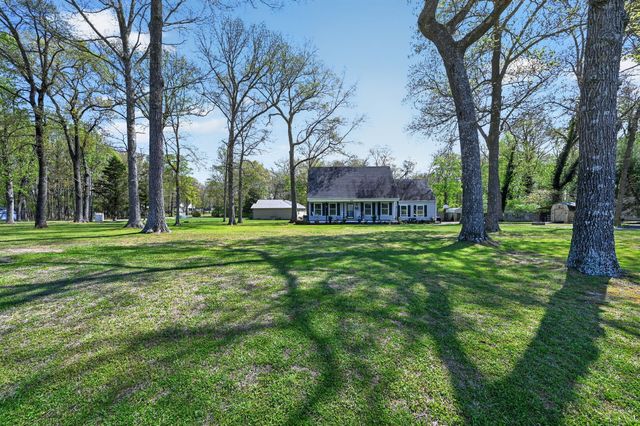 190 Hooper Rd, Smithville, TN 37166