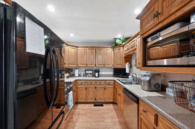 190 Hooper Rd, Smithville, TN 37166