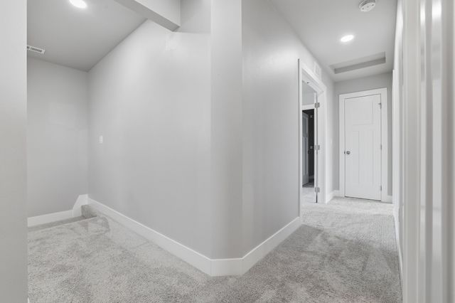 15230 Deerview Drive, Urbandale, IA 50323
