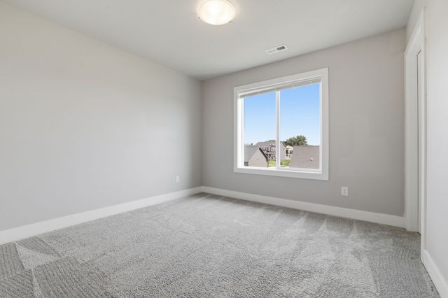 15230 Deerview Drive, Urbandale, IA 50323