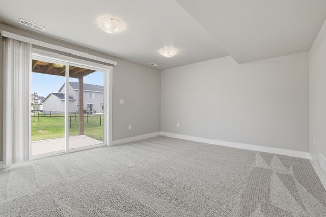 15230 Deerview Drive, Urbandale, IA 50323