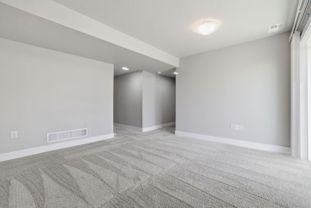 15230 Deerview Drive, Urbandale, IA 50323
