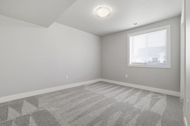 15230 Deerview Drive, Urbandale, IA 50323