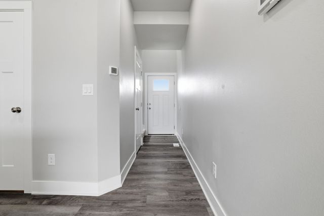 15230 Deerview Drive, Urbandale, IA 50323