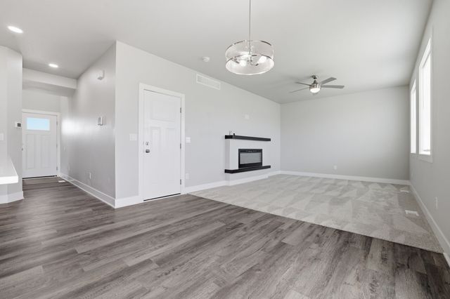 15230 Deerview Drive, Urbandale, IA 50323