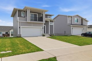 15230 Deerview Drive, Urbandale, IA 50323