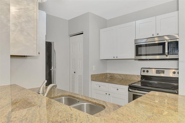 4006 CROCKERS LAKE BOULEVARD 26, Sarasota, FL 34238