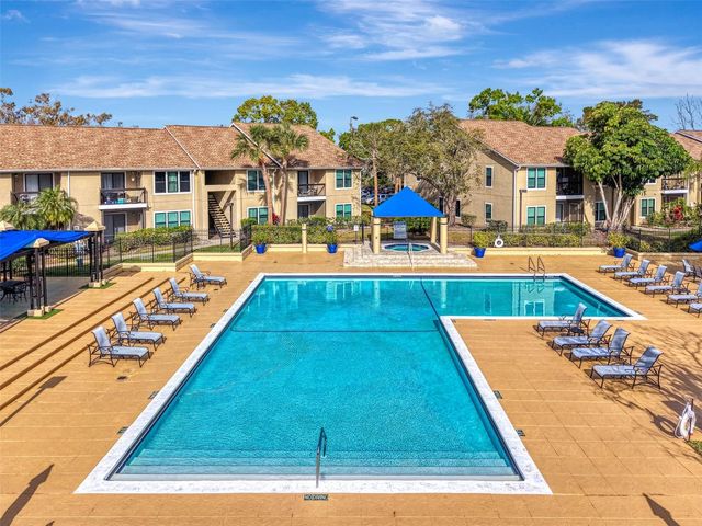 4006 CROCKERS LAKE BOULEVARD 26, Sarasota, FL 34238