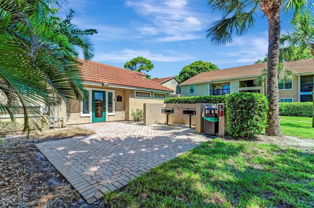 4006 CROCKERS LAKE BOULEVARD 26, Sarasota, FL 34238