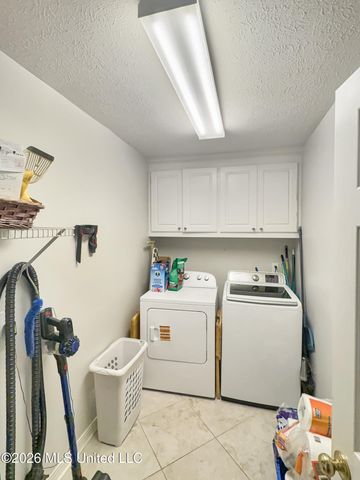 113 Twin Oaks Drive, Brandon, MS 39047