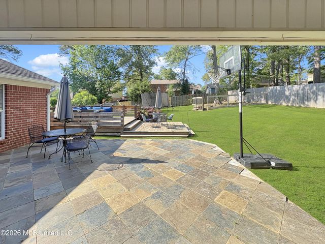 113 Twin Oaks Drive, Brandon, MS 39047