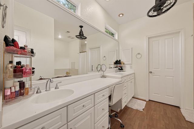 614 Nautilus Street, Crosby, TX 77532