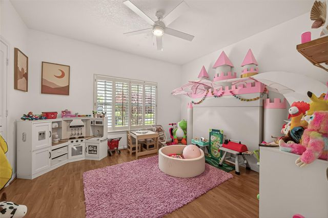 614 Nautilus Street, Crosby, TX 77532