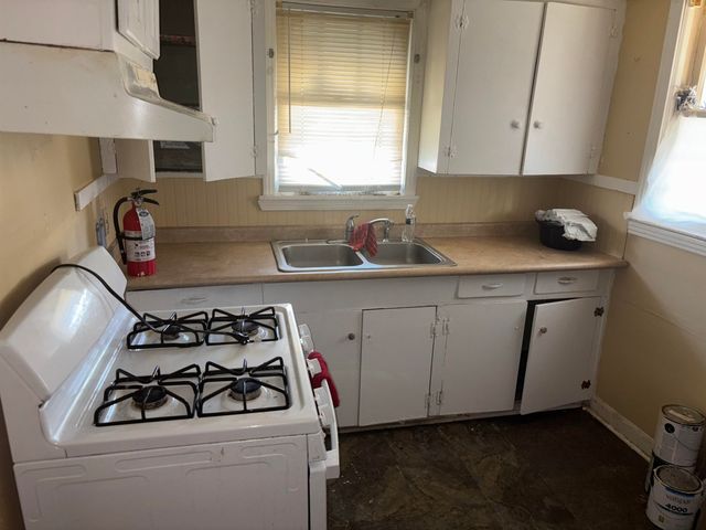 1353 GILL ST, Memphis, TN 38106