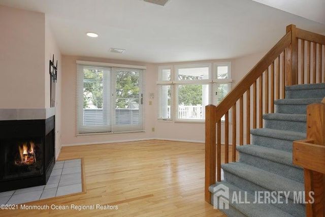 100 1st Street 11, Keyport, NJ 07735