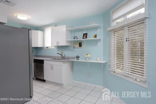 100 1st Street 11, Keyport, NJ 07735