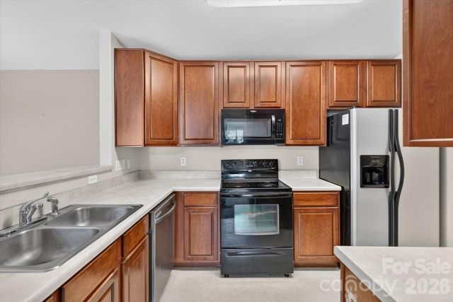 11232 Hyde Pointe Court, Charlotte, NC 28262