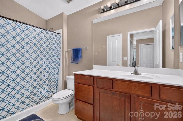 11232 Hyde Pointe Court, Charlotte, NC 28262