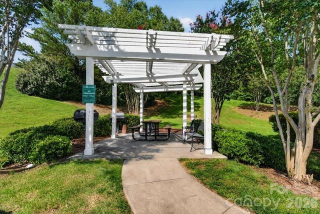 11232 Hyde Pointe Court, Charlotte, NC 28262