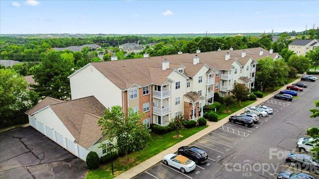 11232 Hyde Pointe Court, Charlotte, NC 28262