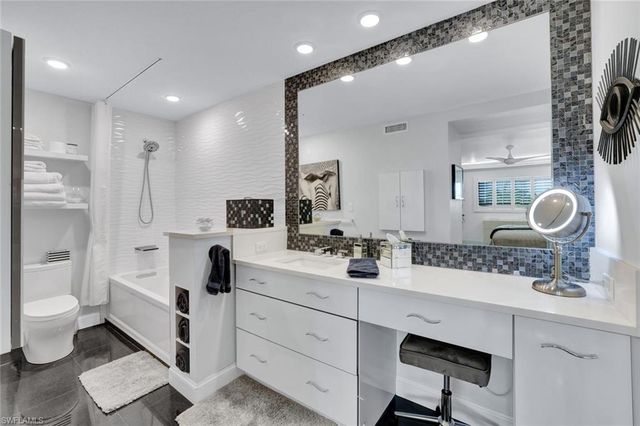 555 Park Shore DR # B503, Naples, FL 34103