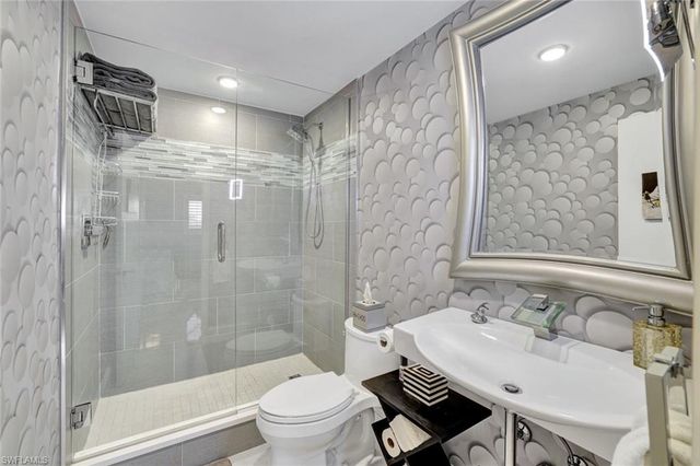 555 Park Shore DR # B503, Naples, FL 34103