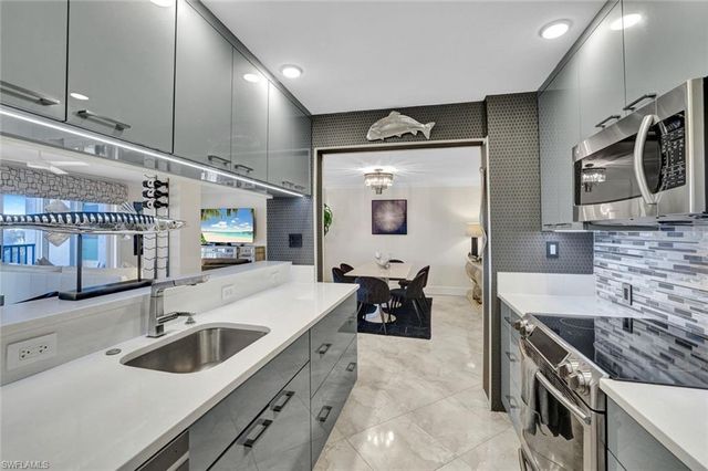 555 Park Shore DR # B503, Naples, FL 34103