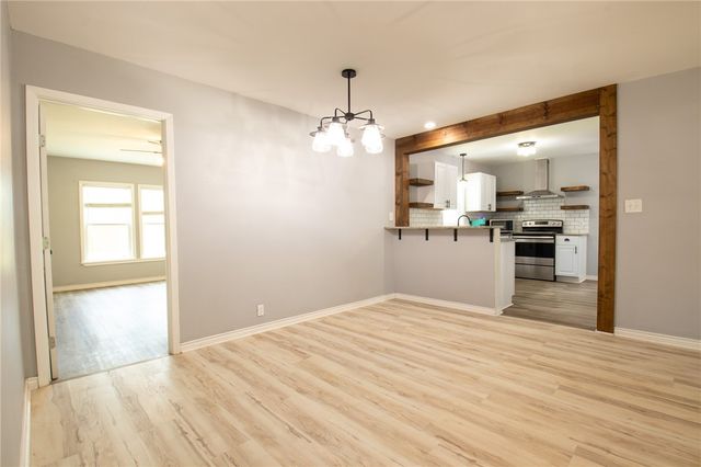 920 E Lewis St, Sinton, TX 78387