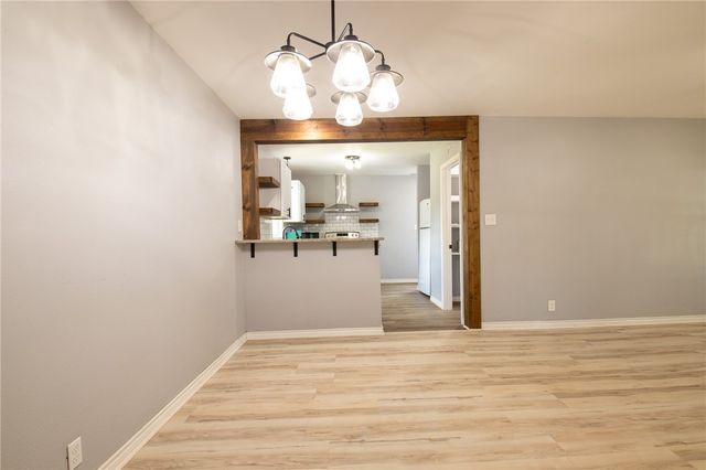 920 E Lewis St, Sinton, TX 78387