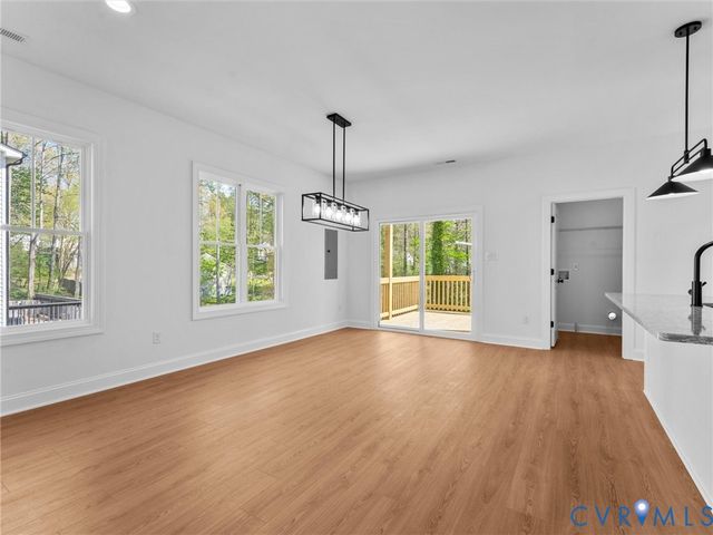 5500 Hemlock Rd, Quinton, VA 23141