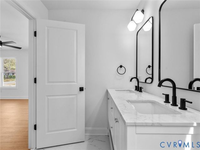 5500 Hemlock Rd, Quinton, VA 23141