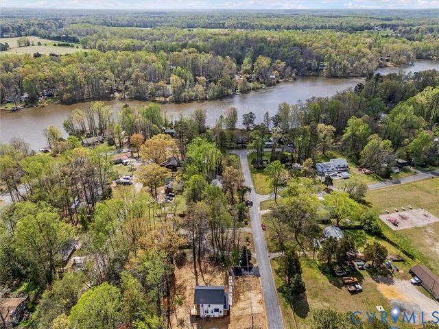 5500 Hemlock Rd, Quinton, VA 23141