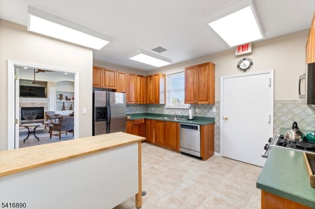 29 Stafford Ln, White Twp., NJ 07823