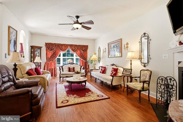 10 JUNE ANN DR, Clayton, NJ 08312