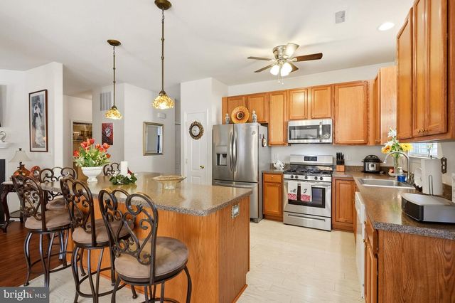 10 JUNE ANN DR, Clayton, NJ 08312