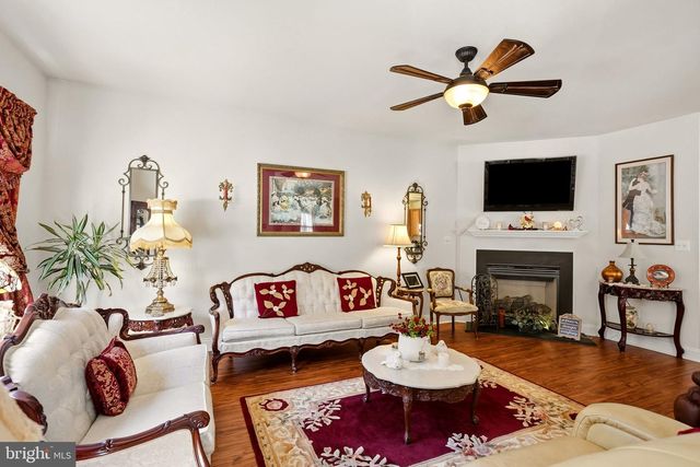 10 JUNE ANN DR, Clayton, NJ 08312