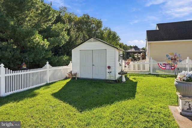10 JUNE ANN DR, Clayton, NJ 08312