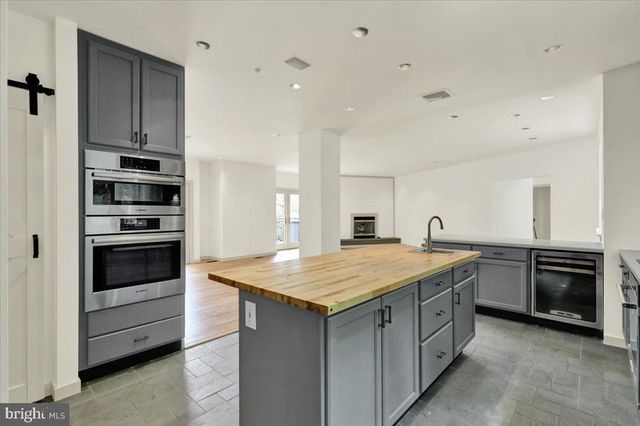 8 WYNDHAM HILL DR, Reading, PA 19606