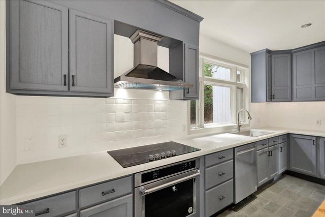 8 WYNDHAM HILL DR, Reading, PA 19606