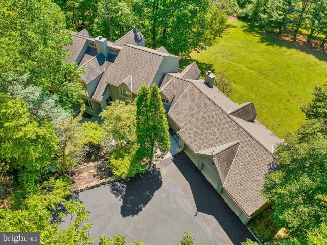 8 WYNDHAM HILL DR, Reading, PA 19606