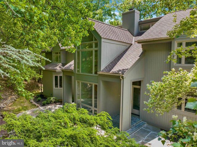 8 WYNDHAM HILL DR, Reading, PA 19606